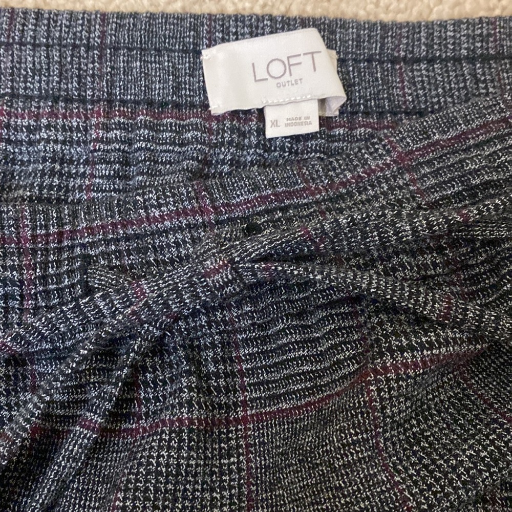 Skirt - Picture 2 of 4